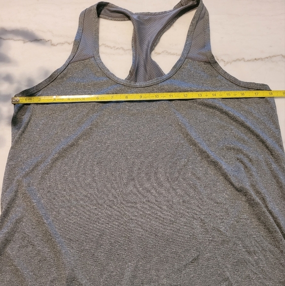 Xersion Gray Relaxed Backless Athletic Tank Top Size Medium - Picture 2 of 6